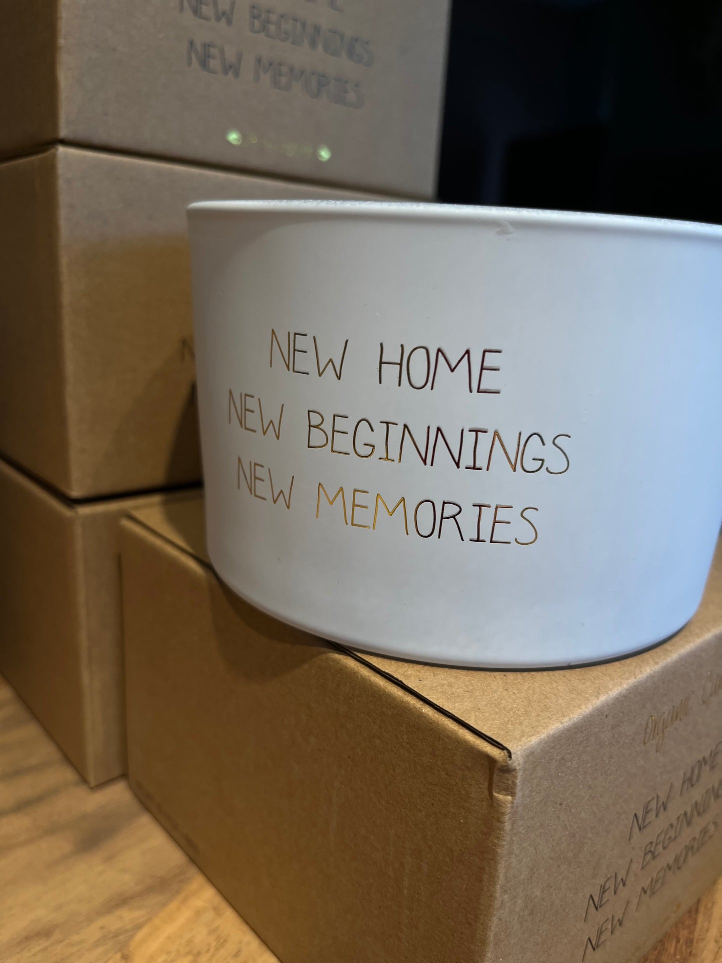 NEW HOME, NEW BEGINNINGS - Luxe geurkaars - 410 gram Fresh Cotton