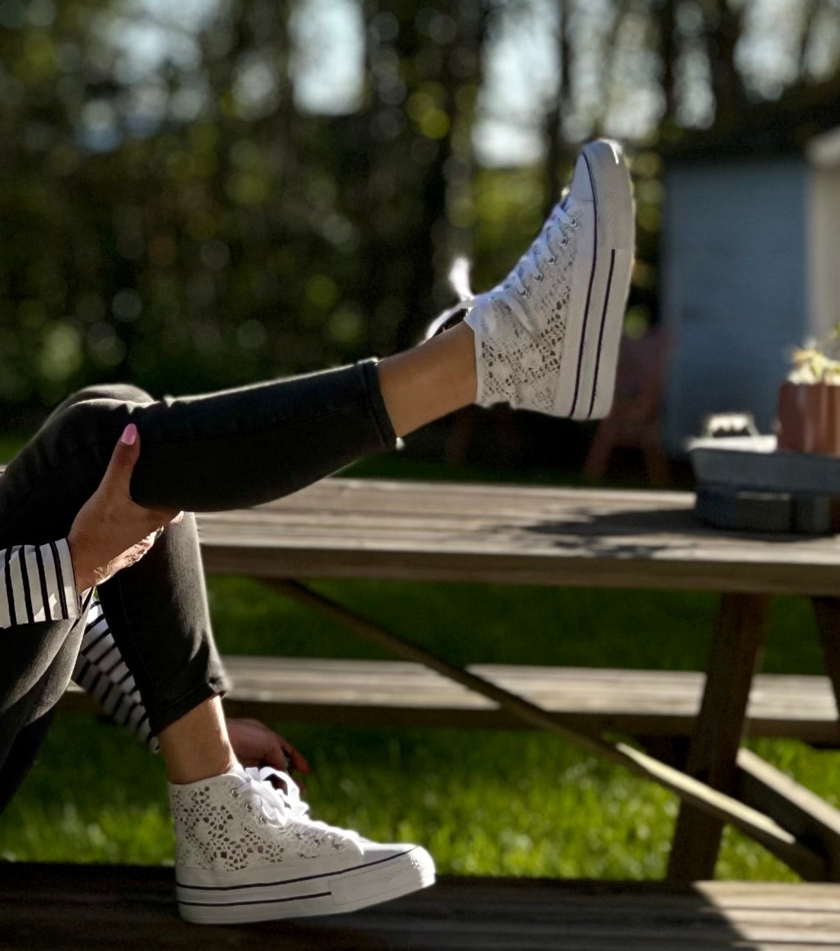 Sneaker hoog in kant met veters - White