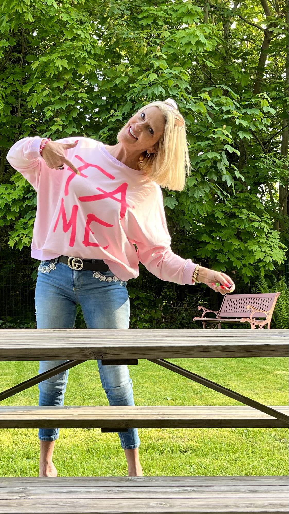 F A M E Sweater