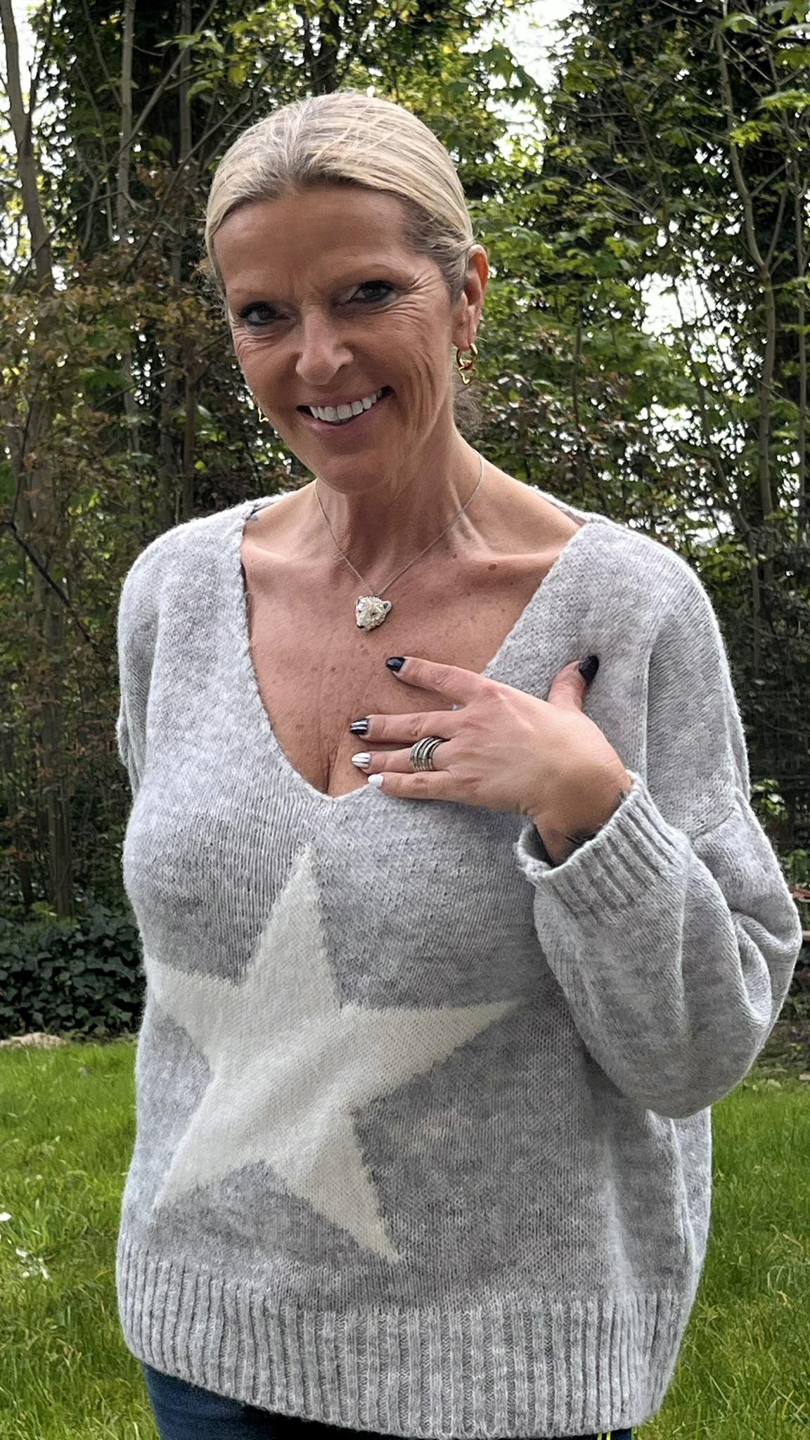 Pull "Star" oversized V-neck