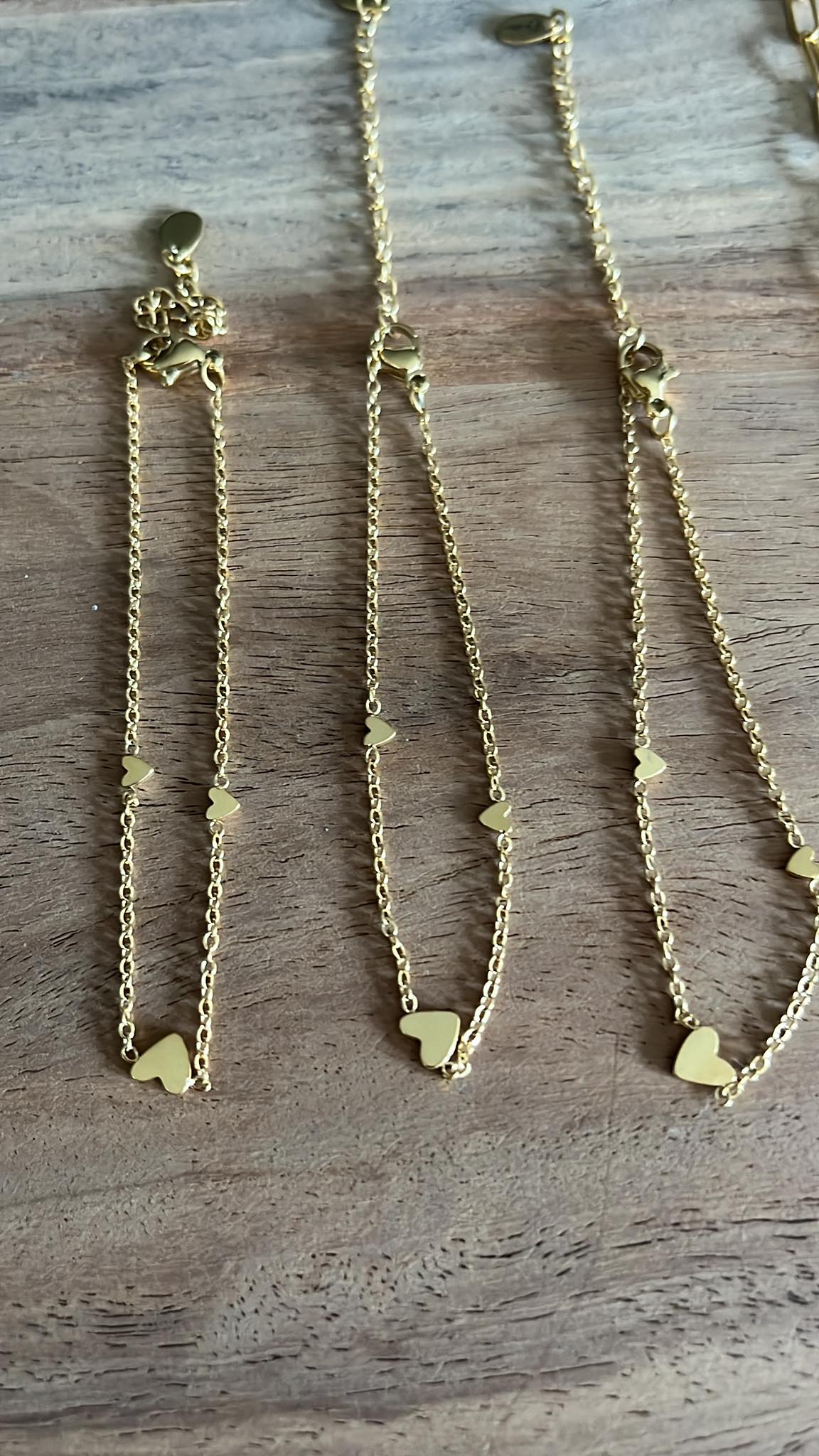 Armbandje met 3 HARTJES - RVS