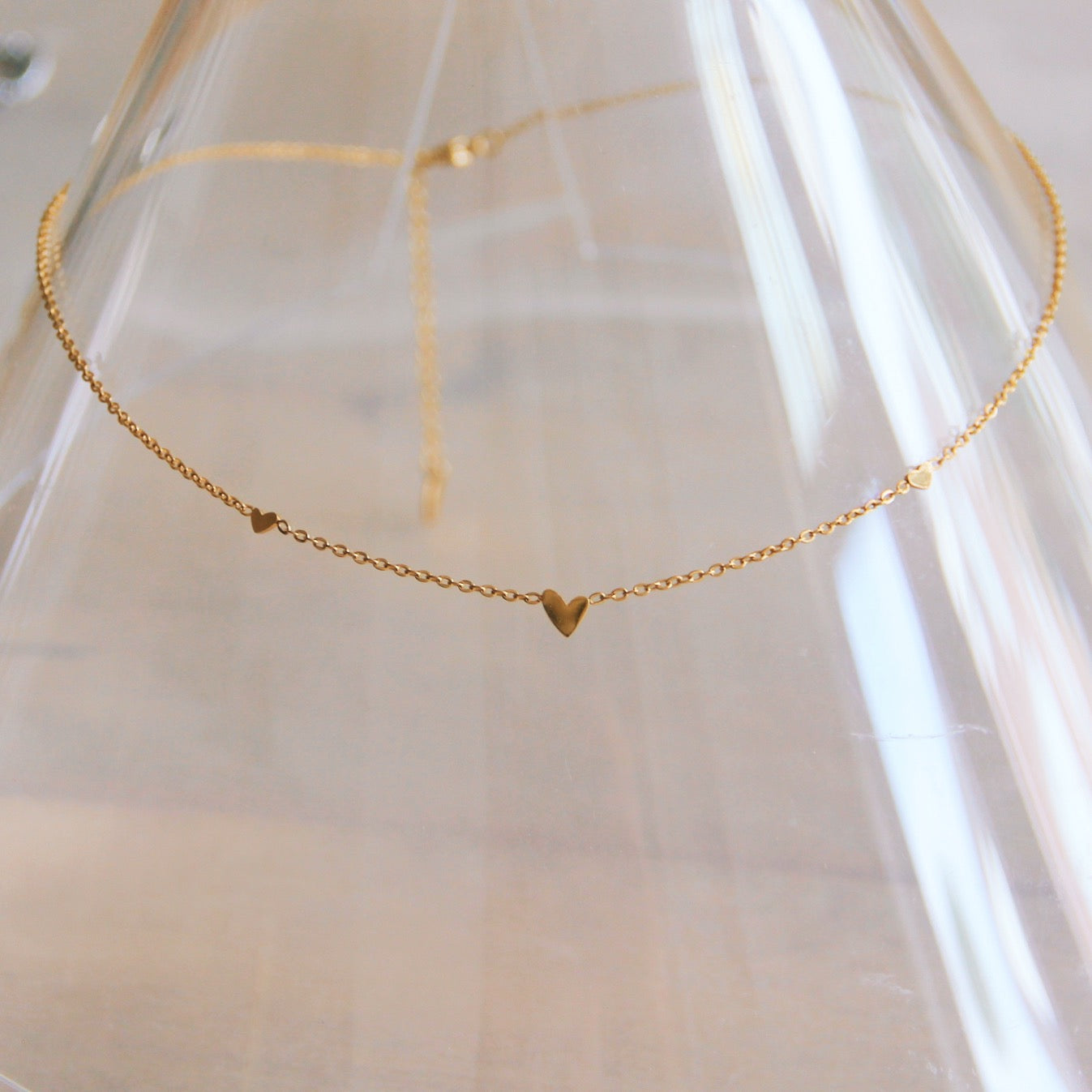 Ketting met mini HARTJES – goud RVS