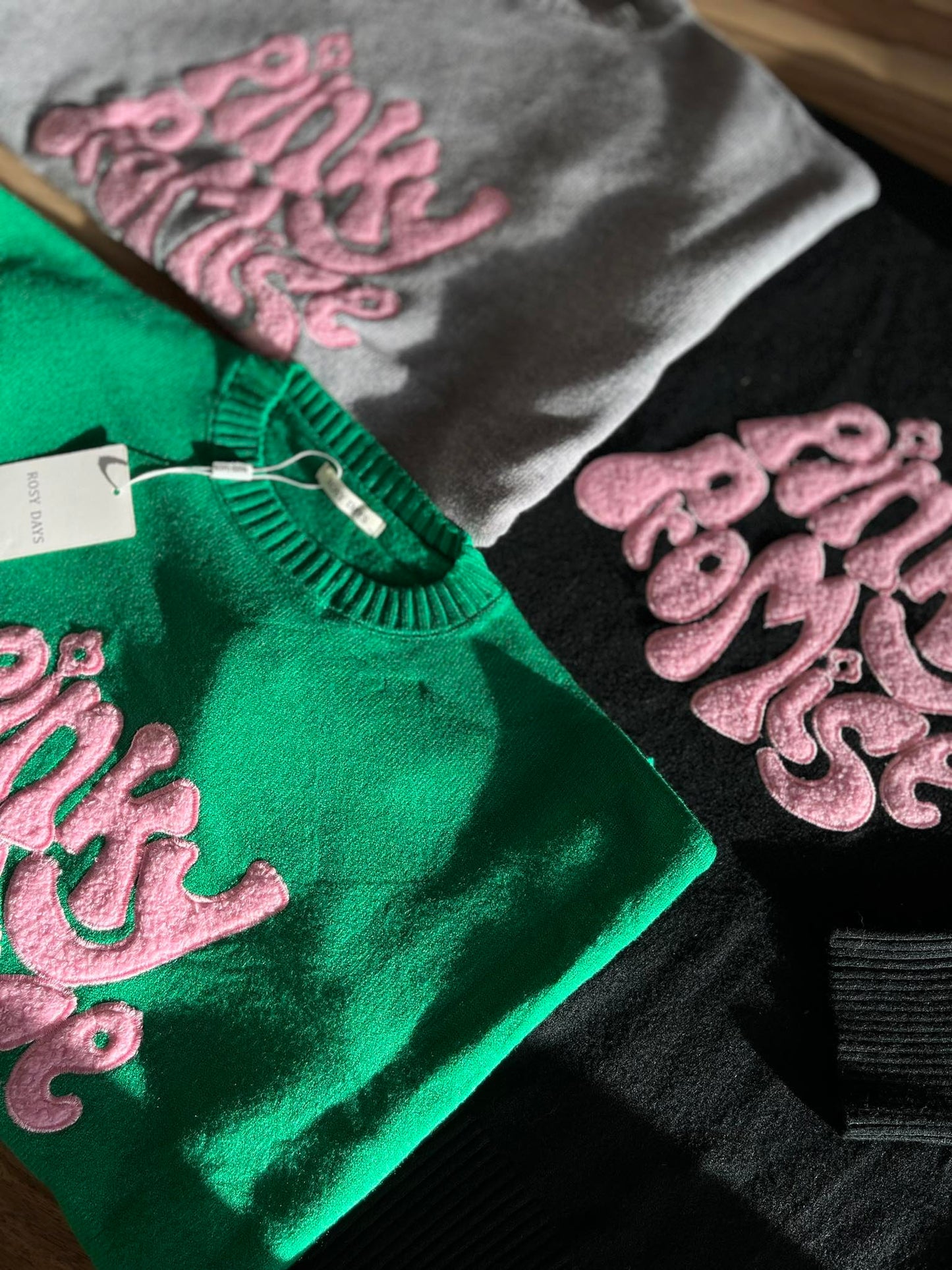 Knitted sweater with lettering Pinky Promise - ONE SIZE