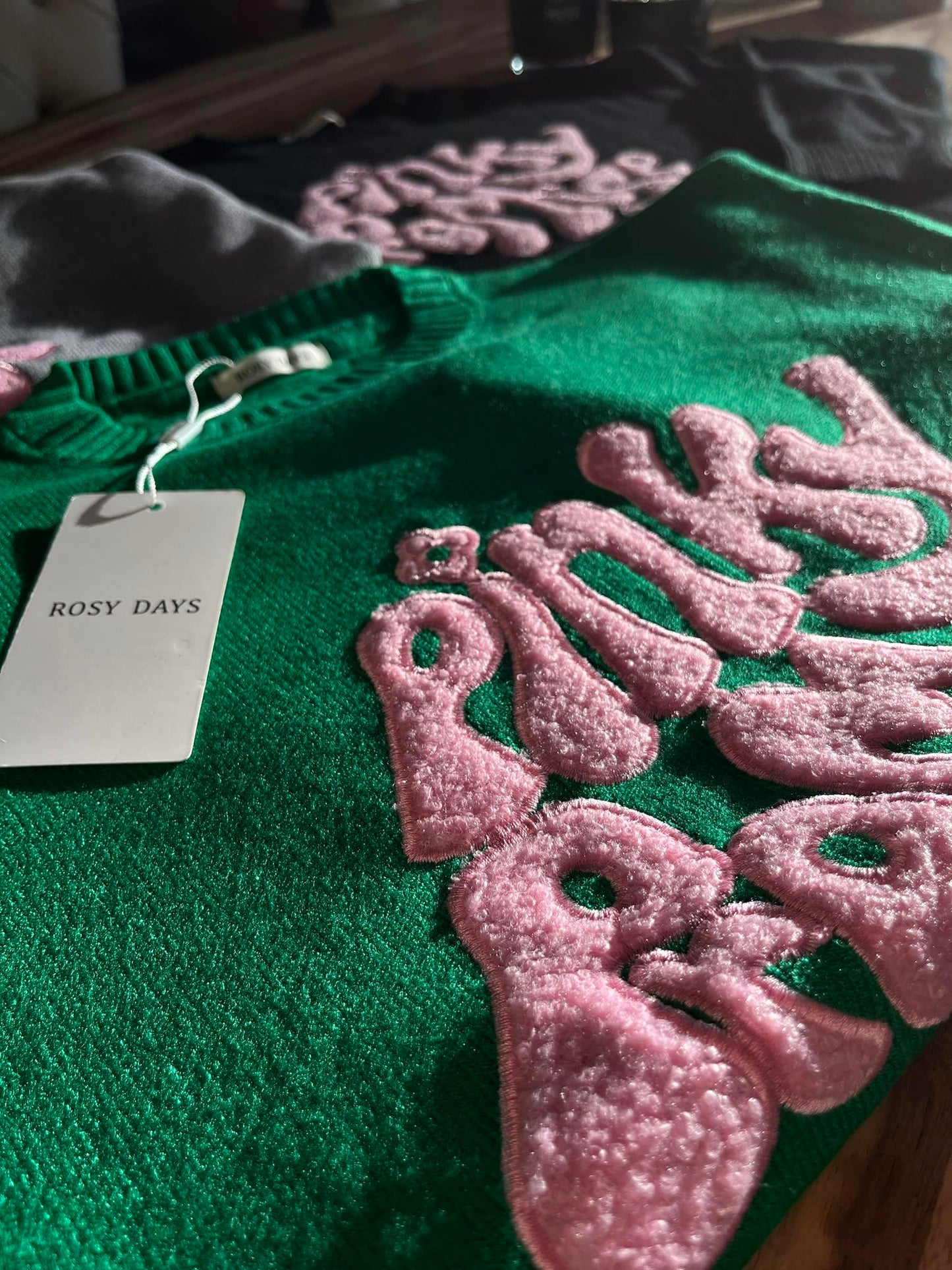 Knitted sweater with lettering Pinky Promise - ONE SIZE