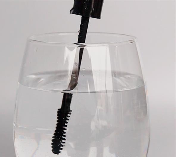 Prime Lashes - Waterproof volume mascara