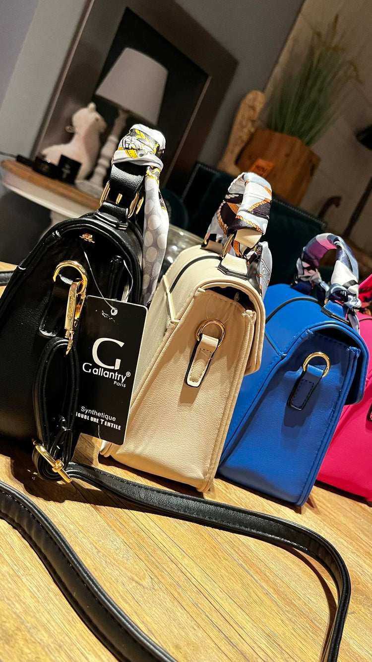 handtas met sjaaltje en rits en draagriempje in trendy kleuren